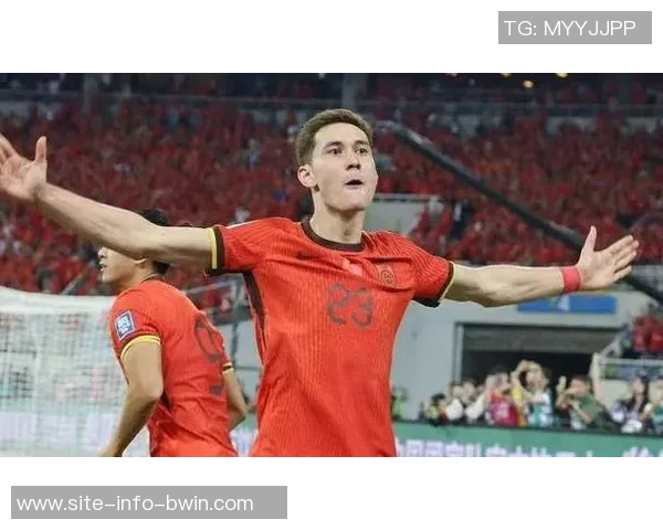 拜合拉木错失良机球停得太靠后导致单刀机会流失